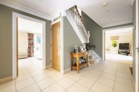 Hallway (2) - Photo 24