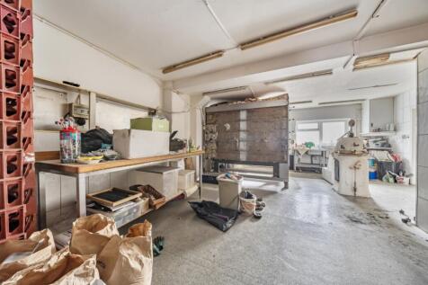 1360685-5-68e69b2b2f6c4