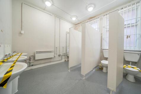 1369054-13-68eec54977e08