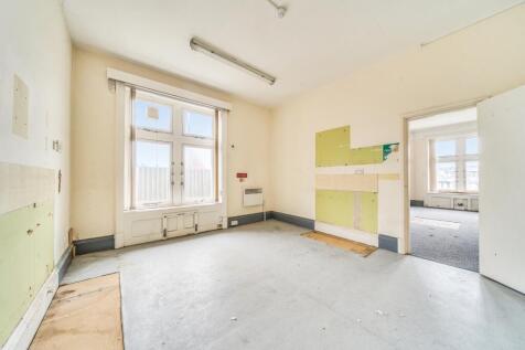 1369054-3-68eec0bc20f35