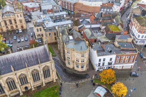 1369054-8-68eec49f54ddd-ARW