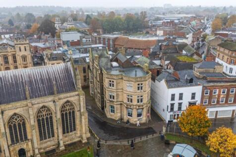 1369054-17-68eedad746a29-ARW