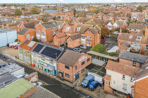 1374447-9-6904a47793dd1-ARW-1