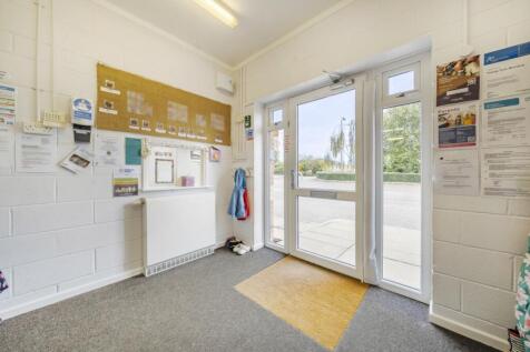 1364251-5-68f54f7b710bf