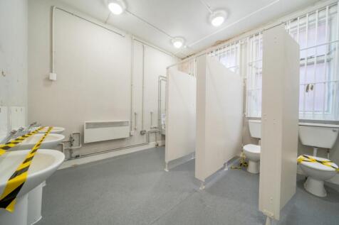 1369054-13-68eec54977e08