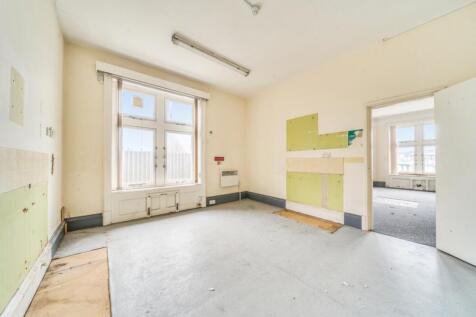 1369054-3-68eec0bc20f35