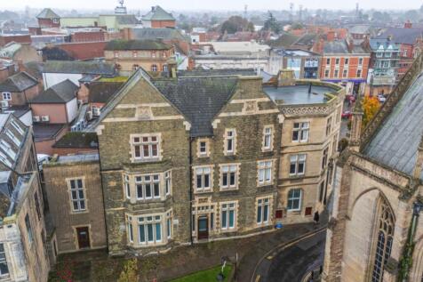 -68ef6abe5a43f-l-1369054-18-68eedb46675eb-ARW