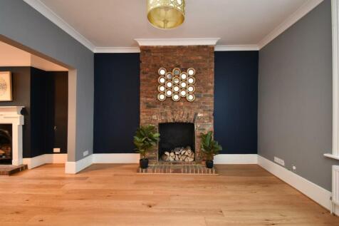 Living &amp; dining room