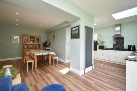 Open plan kitchen/diner