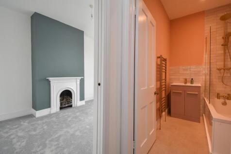 Bedroom/bathroom