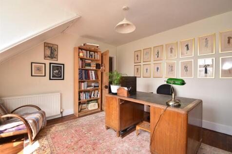 Bedroom/study
