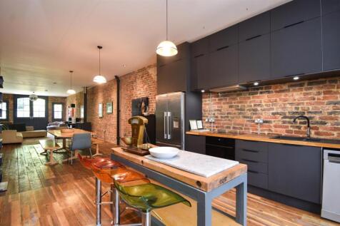 Open plan living space 1st floor