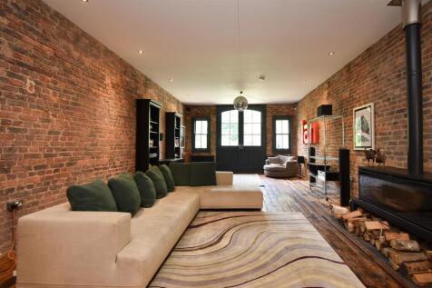Open plan living space 1st floor