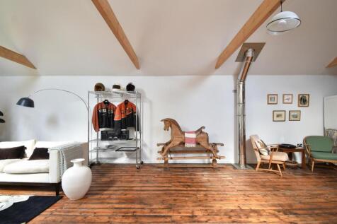 Open plan living space 2nd floor