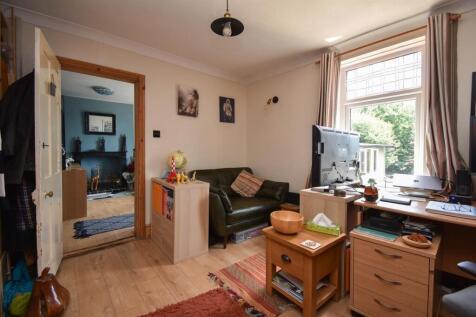 Bedroom/study