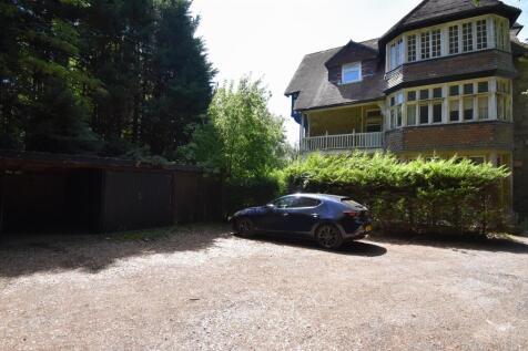 Garage &amp; parking
