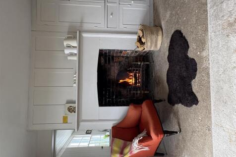 IMG_dining room fireplace.jpg