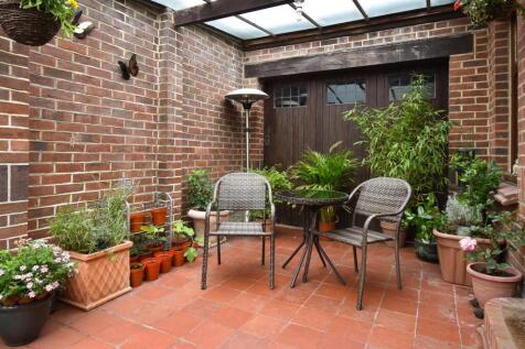 Covered seating area