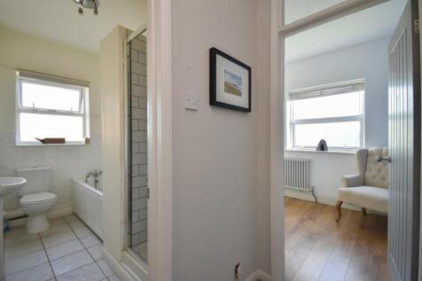 Bathroom/bedroom