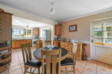Kitchen/Breakfast Rm