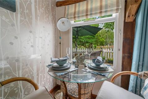 Annexe 1 Dining Area