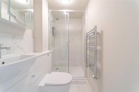 Ensuite Showeroom