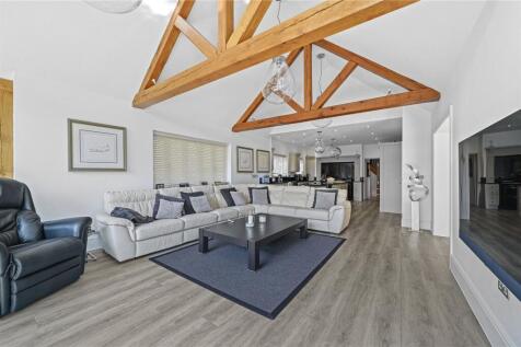 Kitchen Family Room