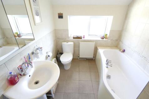 Bathroom.jpg