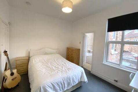Bedroom 001b