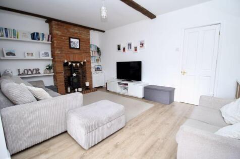 Living Space/Play Room