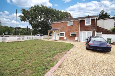 Front External &amp; Garden