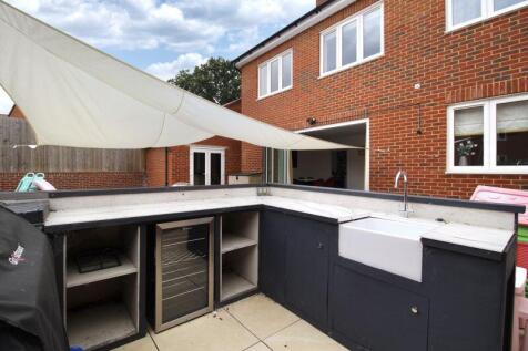 Outdoor Kitchen