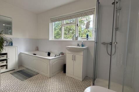 Four-Piece Bathroom