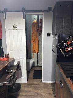 Annex shower