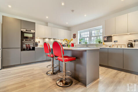 8587091-interiorw...