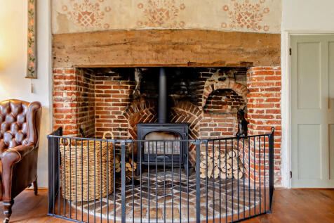 8594344-interior0...