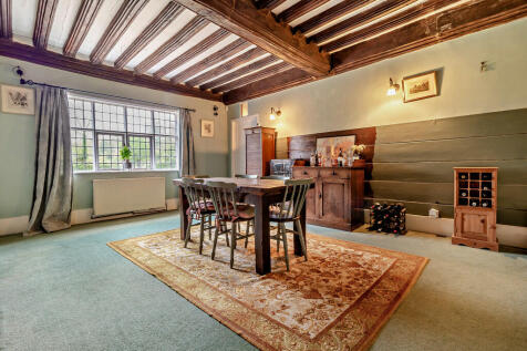 8594344-interior1...