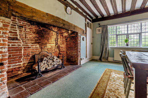 8594344-interior1...