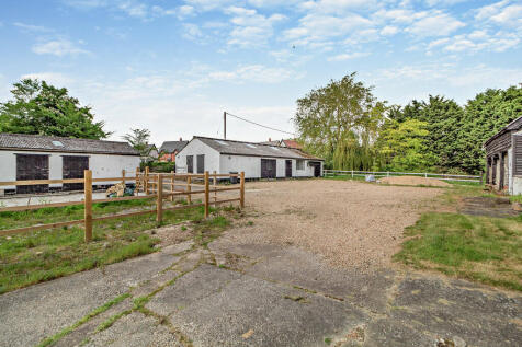 8598084-exterior0...