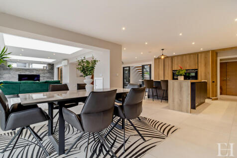 8598904-interiorW...