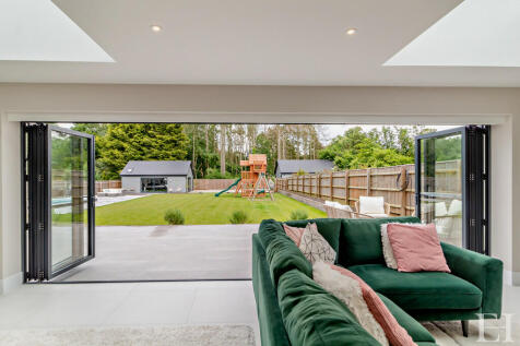 8598904-interiorW...