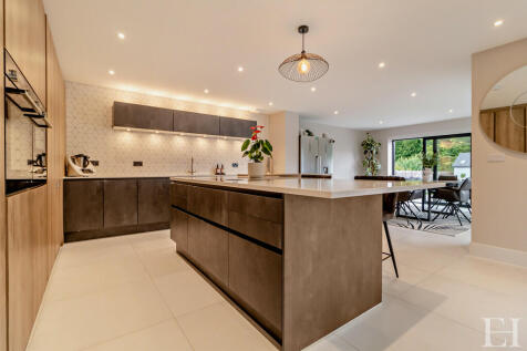 8598904-interiorW...