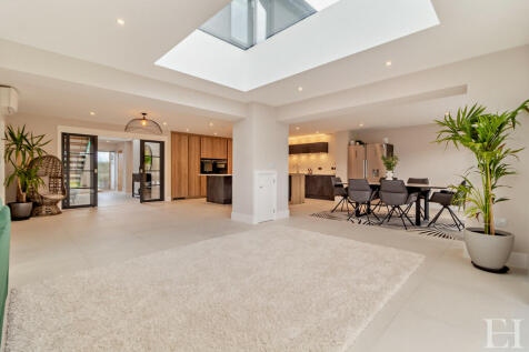 8598904-interiorW...