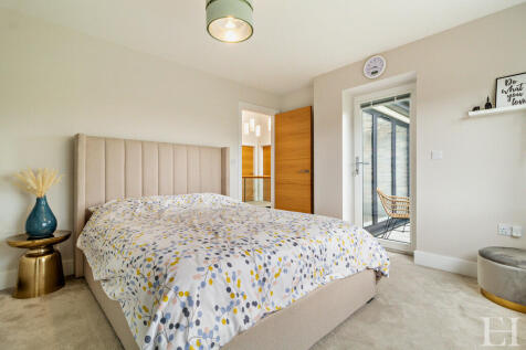 8598904-interiorW...