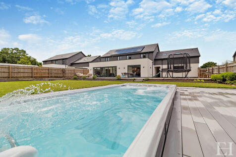 8598904-exteriorW...