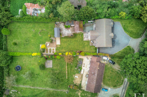 8606568-exteriorW...