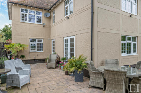 8608488-exteriorW...