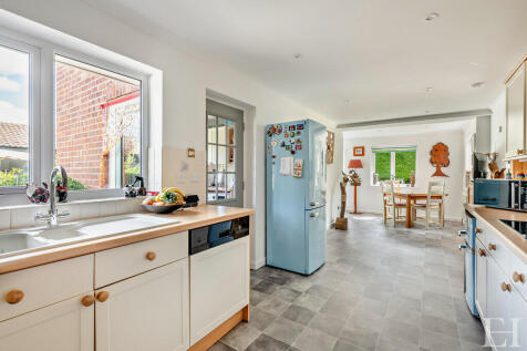 8609248-interiorW...