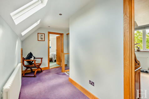 8609248-interiorW...