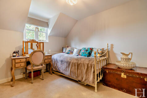 8615825-interiorW...
